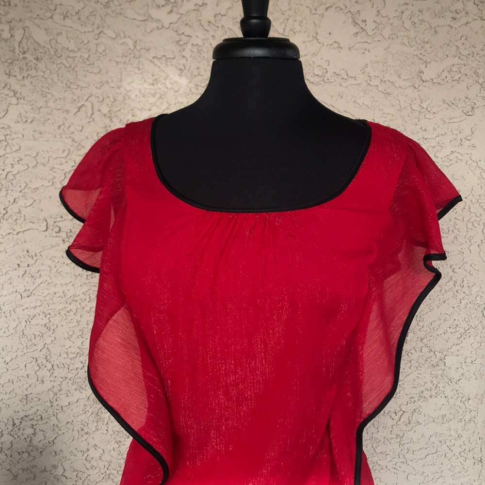 BCX Red & Black Ruffled Sleeveless Top Size Small